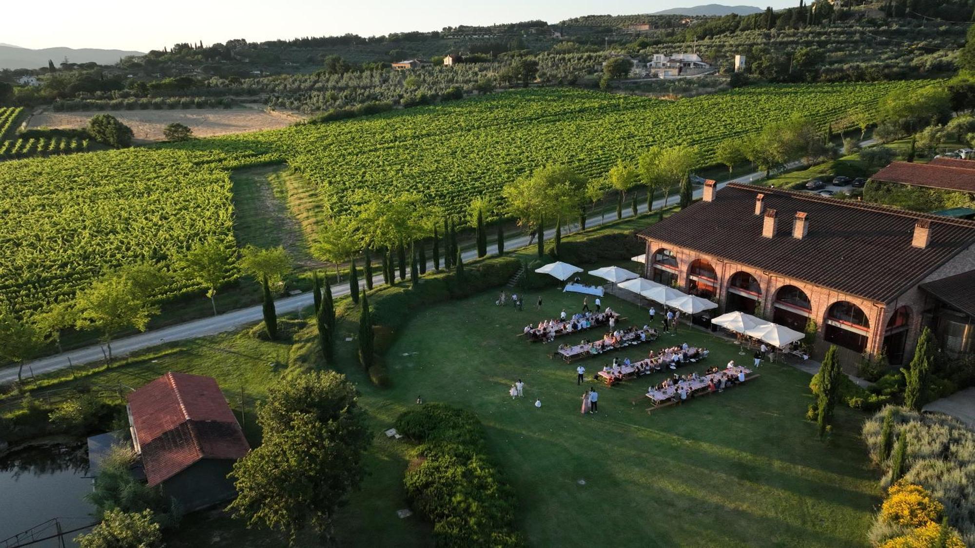 Вилла Il Palazzo - Agriturismo, Winery Ареццо Экстерьер фото